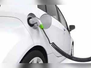 Tata Power, Indian Oil ink pact to set up 500 charging points for EVs