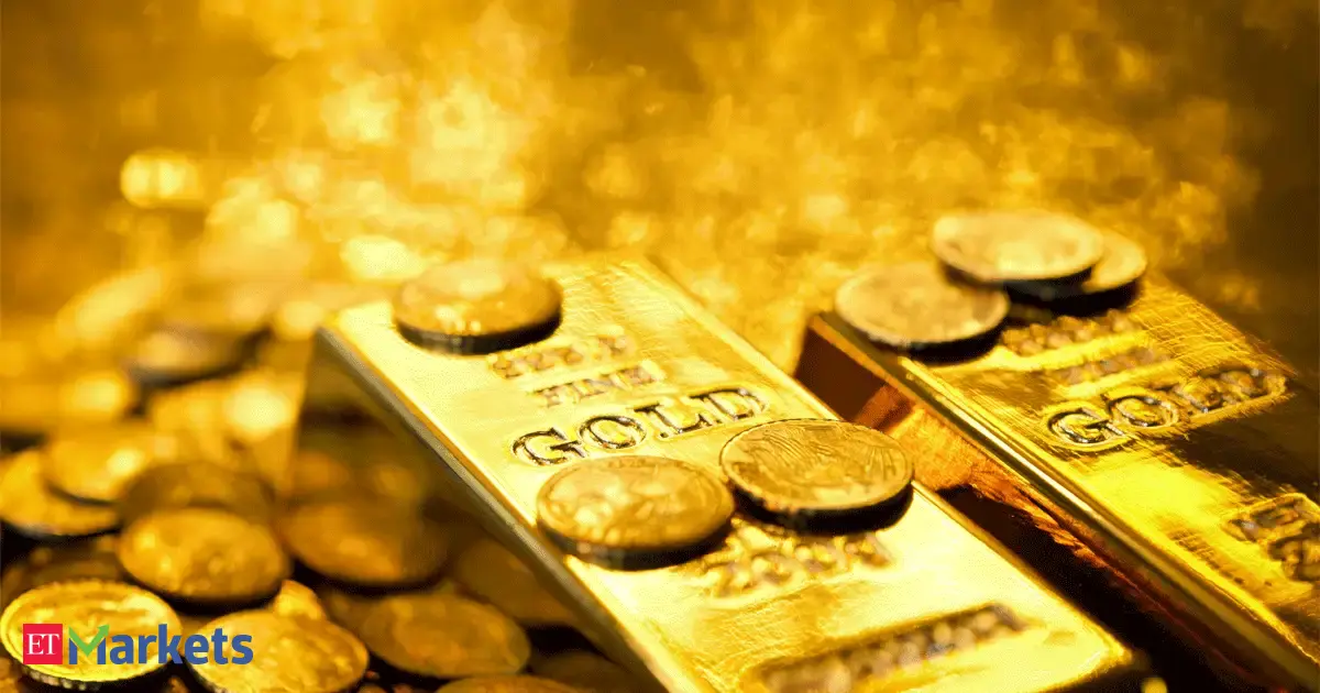 Gold declines Rs 150 to Rs 61,900 per 10 grams