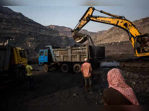 Coal India | New 52-week high: Rs 322.8