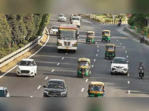 Noida and Yamuna expressways new speed limit