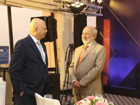 ​Business leaders hold talks