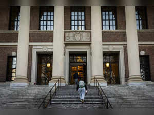 Applications for Early Harvard Admissions Dip