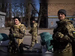 Ukraine army short of new recruits for the front