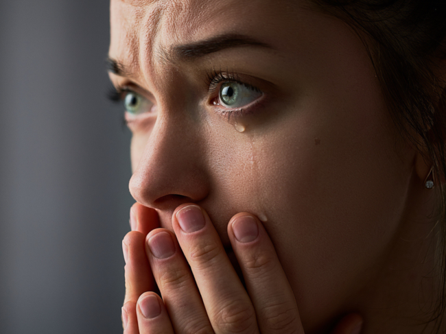 A study has discovered that sniffing women's tears can significantly reduce aggressive behavior in men.
