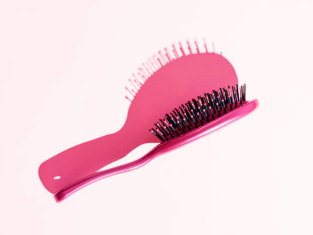​​Make sure your brush is clean​
