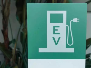 Challenges hindering electric vehicle adoption in India