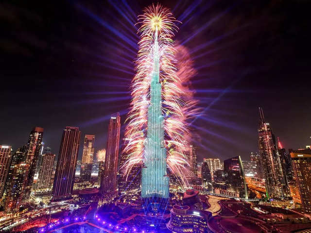 Burj Khalifa lights up