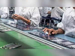 Indian CEOs Paid Better Than Expats at Top Electronics Firms