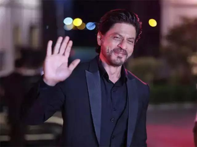 Aryan Khan Rocks His First Red Carpet Appearance Post Drugs Case, Netizens  Say “Bilkul Shah Rukh Khan Hi Lagta Hai”