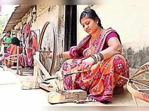 Sambalpur admn starts scheme for women weavers