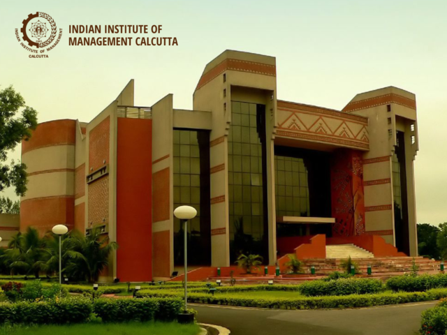 Crafting a compelling leadership narrative with IIM Calcutta's Executive Programme in Communication Strategies for Corporate Leaders