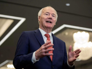 Former Arkansas Governor Asa Hutchinson ends his 2024 campaign after sixth-place finish in Iowa caucuses