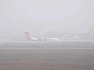 delhi airport fog