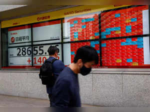 Asia stocks falter on rate cut rethink; focus on China GDP
