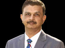 Dr Vikram Shah-Shalby Hospital-1200