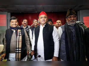 Lucknow, Jan 09 (ANI): Samajwadi Party (SP) chief Akhilesh Yadav with party secr...