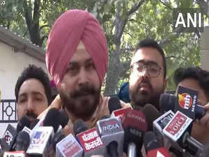 "Illegal sand mining going on under nose of Punjab ministers": Congress leader Navjot Sidhu