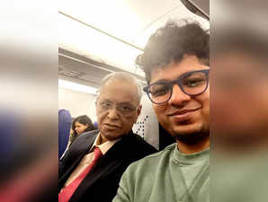 Narayana Murthy's Economy Class Chat Goes Viral After Surprise Meeting with Bengaluru Passenger