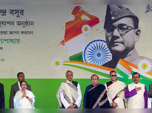 Kolkata: West Bengal Chief Minister Mamata Banerjee with relatives of Netaji Sub...
