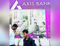 Axis Bank’s Q3 Net Up 4%, Expects a War for Deposits