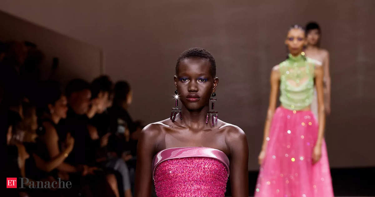 Giorgio Armani showcases gorgeous, glittering gowns on Paris haute ...