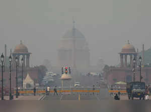 New Delhi: A thick layer of smog engulfs the Rashtrapati Bhavan, in New Delhi. T...