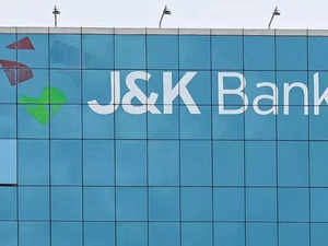 Maruti Suzuki ties up with J&K Bank to provide financing solutions to dealers