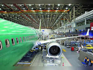 Boeing Flight Plans Hit Turbulence on US Regulator’s Expansion Curbs