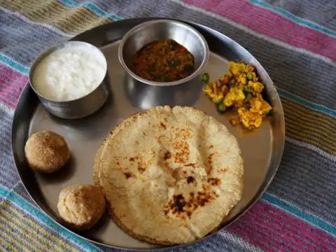 Jowar versus Wheat
