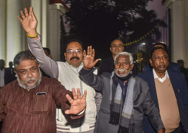 India News LIVE Updates: Jharkhand Governor Shri CP Radhakrishnan today appointed Champai Soren as the nominated CM and invited him to take oath