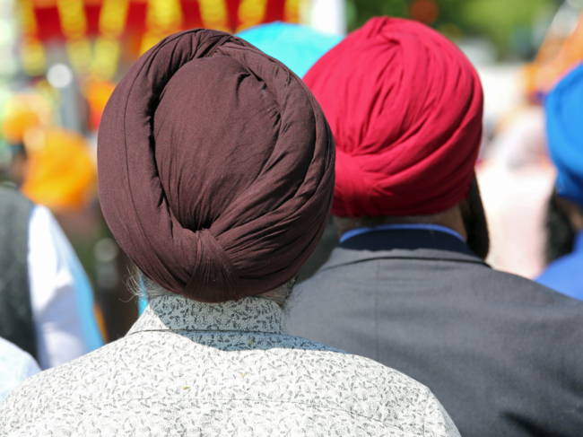 The study examined various turban styles and fabrics through crash tests on dummy heads, with the Dastaar turban style proving effective in cushioning shocks to the front of the head, while the Dumalla style excelled in protecting the side from impacts.