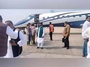 JMM, Congress MLAs onboard at aircraft to Hyderabad from Ranchi