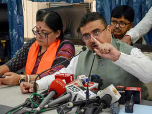 West Bengal government diverted Rs 330 crore from 15th Finance Commission grant, alleges Suvendu Adhikari