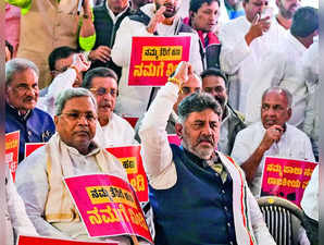 Sidda, Shivakumar Lead Karnataka Govt’s Delhi Protest Against Centre
