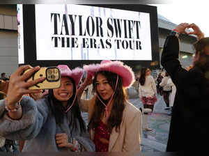 Why was a Japanese fan holding 500 signs for Taylor Swift? : Know more