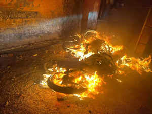 Haldwani: Vehicles set on fire by miscreants after officials demolished a madras...