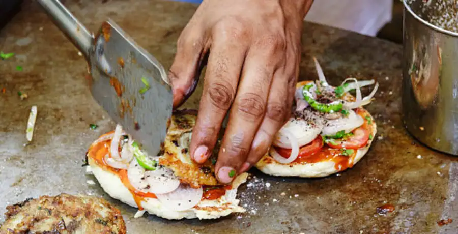 What are the best street foods to have when in Mumbai | EconomicTimes