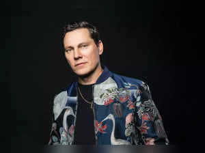 DJ Tiësto departs from  Super Bowl DJ performance because of a family emergency