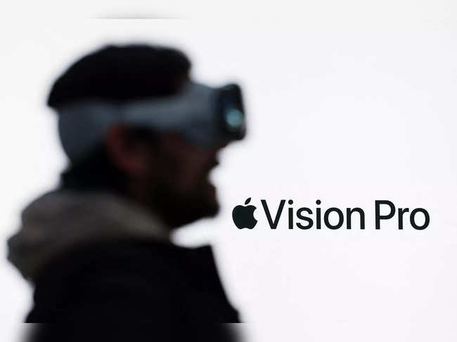 Apple Vision Pro headset goes on sale in Los Angeles