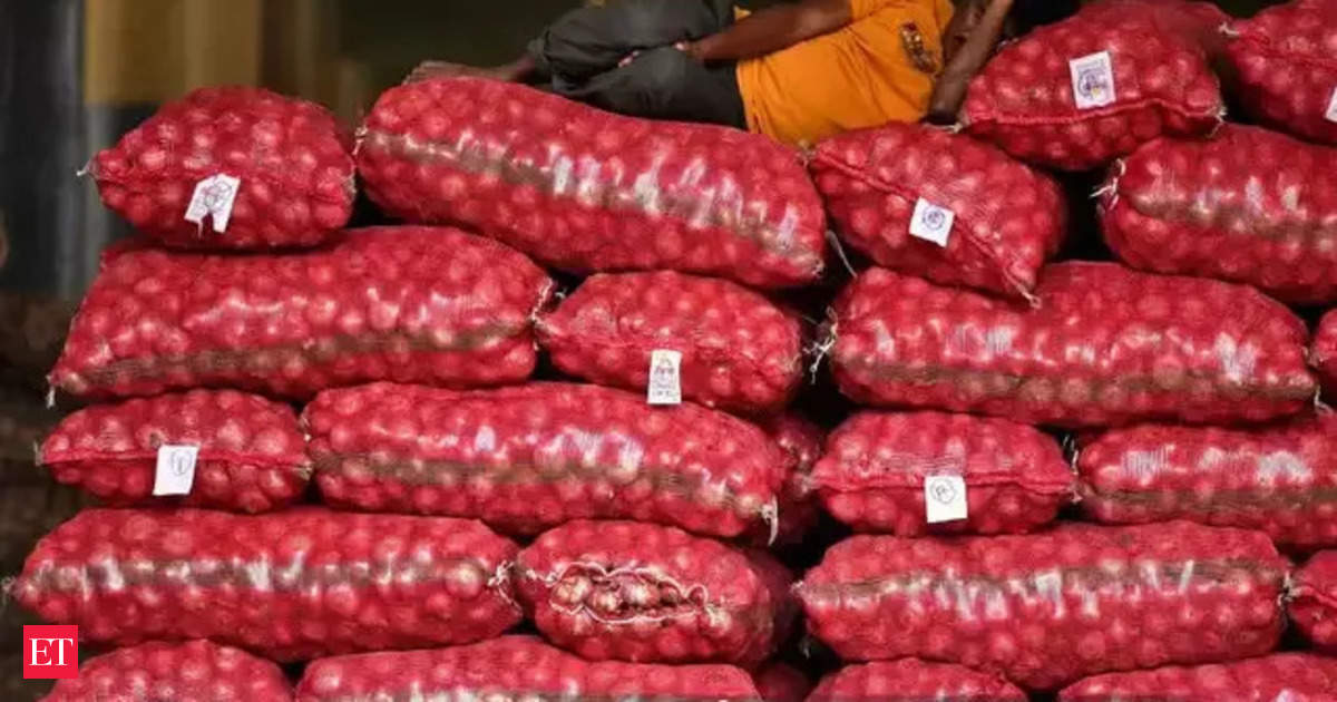 Shipping ‘grapes’, selling onions: How smugglers defy export ban