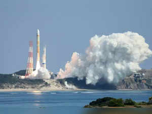 Japan delays H3 rocket's second launch due to bad weather