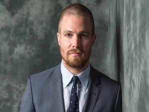 Stephen Amell to headline 'Suits' spinoff, 'Suits: LA'