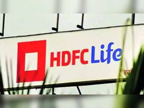 ​Sell HDFC Life at Rs 585