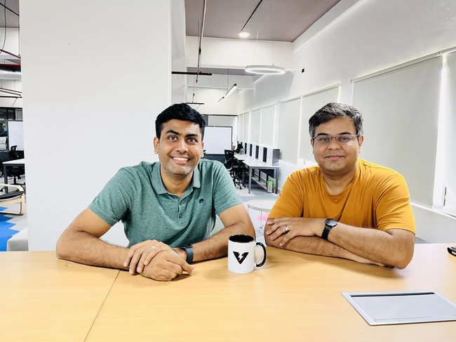 LtoR_ Xitij Kothi & Gaurav Srivastava_ Co-founders_Vidyut (1)