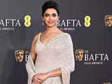 Is Deepika Padukone expecting her first child? ‘Piku’ star’s attempt to cover midriff at BAFTAS triggers pregnancy rumours