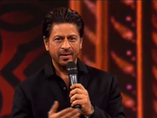 Shah Rukh Khan at Dadasaheb Phalke IFF Awards 2024