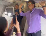 Sachin Tendulkar takes economy class flight. Watch how other passengers reacted