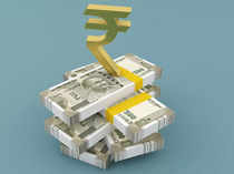 INDIA RUPEE-Rupee's upward momentum runs into Fed, dollar buying by oil companies