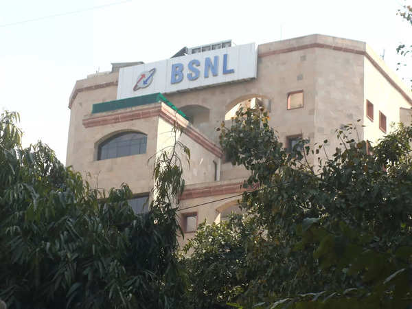 BSNL Mulls Network Upgrade, Rationalisation of Staff Costs