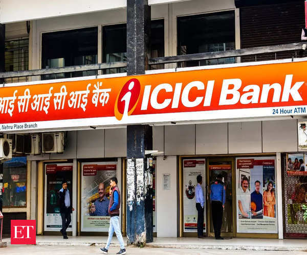 icici bank customer accuses manager of stealing rs 16 crore from her fds bank responds